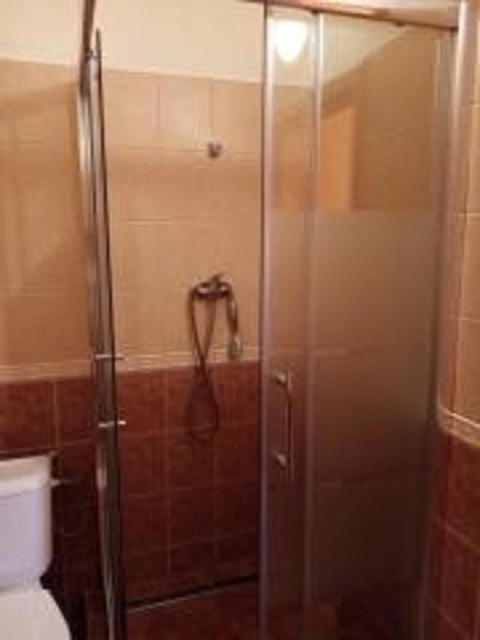 Hotel Hubert Nove Zamky Bagian luar foto